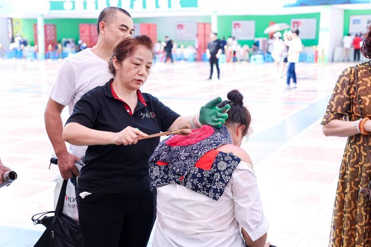 中医拨针疗法视频_中医扎针的视频_中医拔针的正确方法视频
