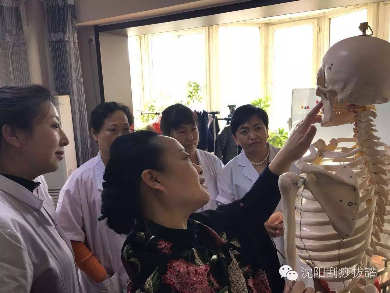 中医推拿减肥手法视频教程_减肥的推拿手法视频_中医推拿减肥教学视频