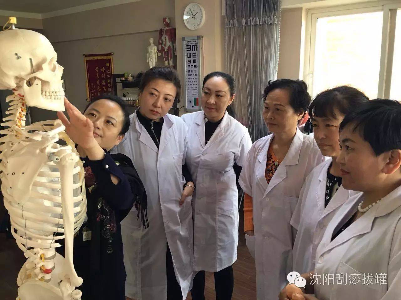 中医推拿减肥教学视频_中医推拿减肥手法视频教程_减肥的推拿手法视频