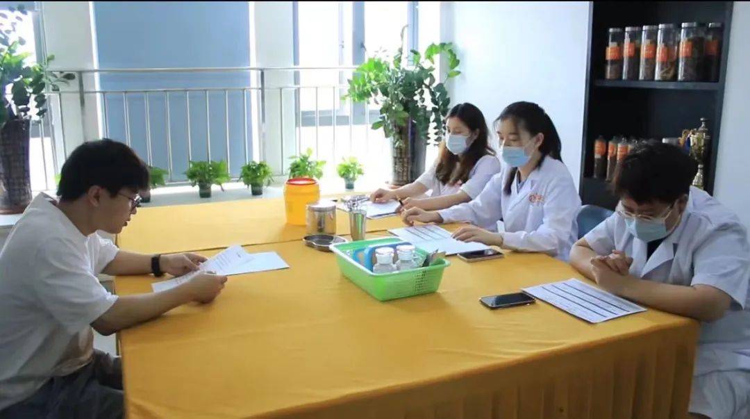 医师考试模拟卷和真题卷哪个难_中医师考试模拟试题_医师资格模拟试题