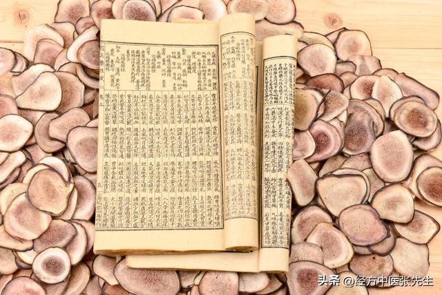 中医理论体系基本特点的是_中医学理论体系的主要特点是_中医学理论体系的特点包括