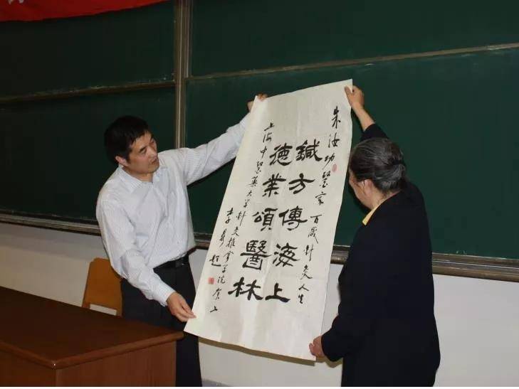 中医针灸推拿学专业排名_中医学针灸推拿_中医学为什么比针灸推拿分高