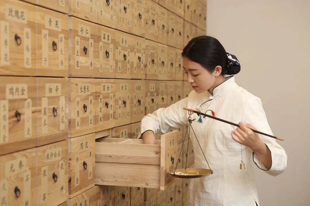 中医学大专学校_大专中医学学校排名_大专中医学学校推荐