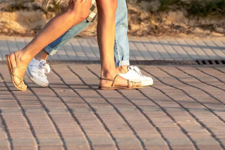 shoes-7201768_960_720.jpg