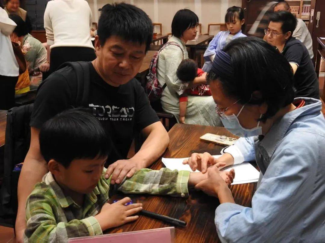 儿童中医药保健宣传_中医儿童保健健康宣传栏_儿童中医药保健讲座