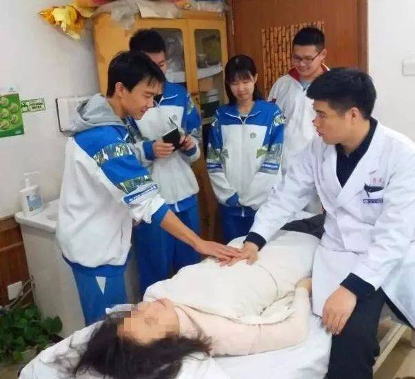 中医保健按摩基本手法_保健中医手法按摩基本原则_保健中医手法按摩基本手法视频