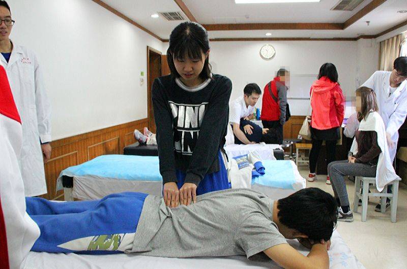 中医保健按摩基本手法_保健中医手法按摩基本原则_保健中医手法按摩基本手法视频