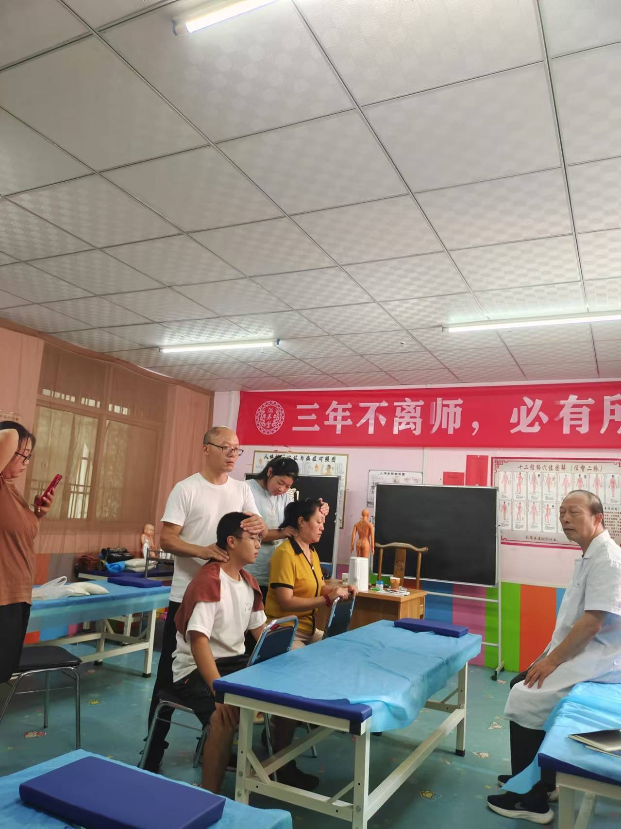 中医康复理疗培训学校_中医康复治疗学校_学中医康复理疗哪里有正规学校