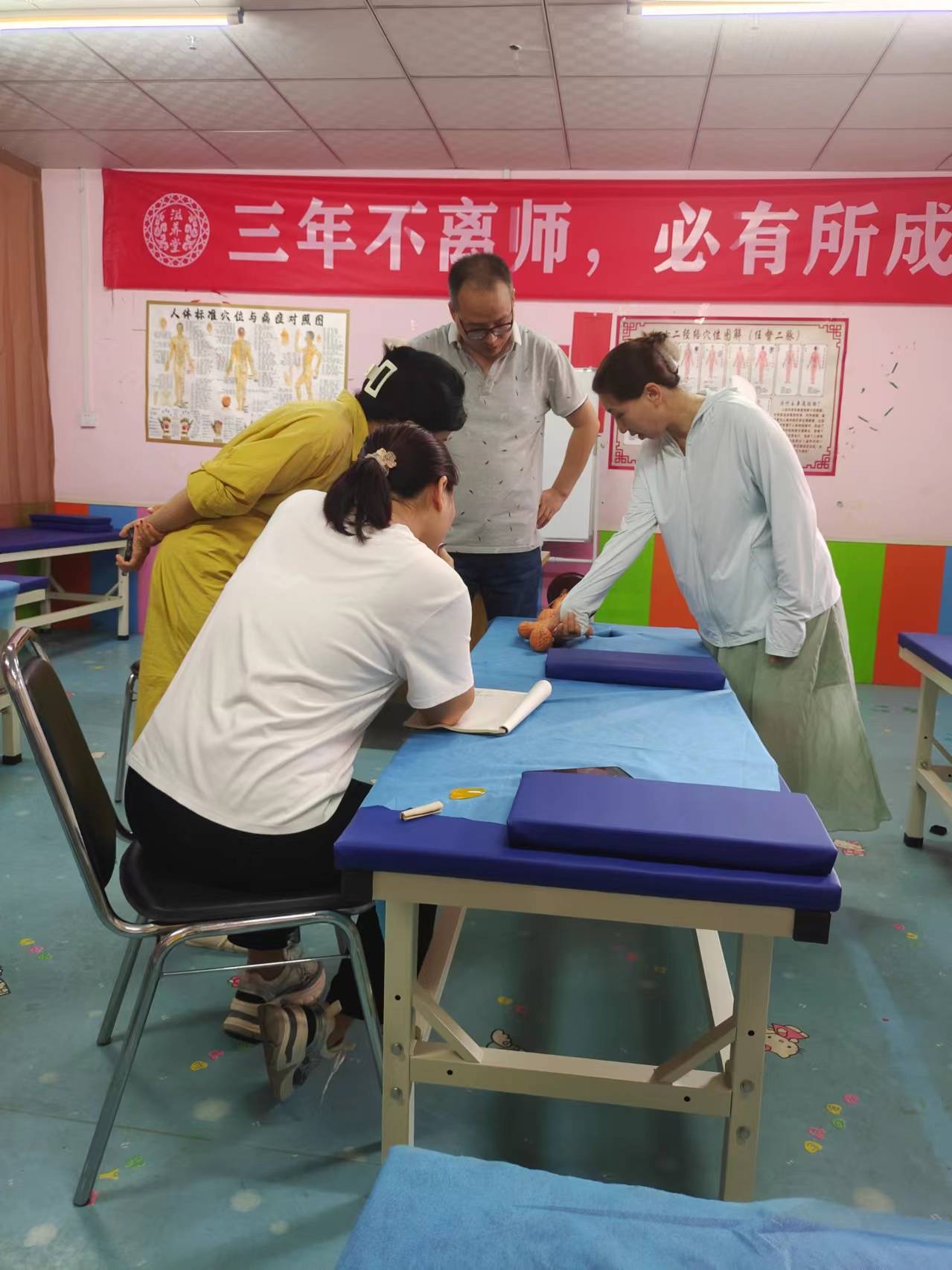中医康复理疗培训学校_中医康复治疗学校_学中医康复理疗哪里有正规学校