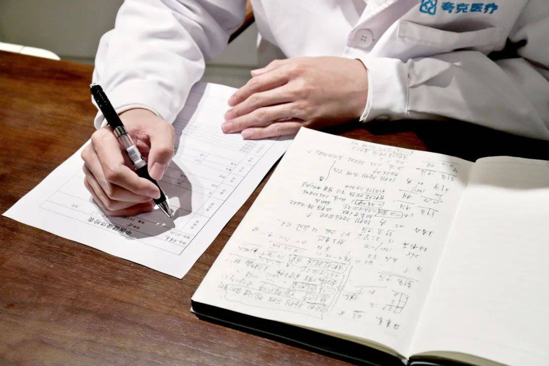 中医能把脉出来流产吗_中医能把脉出癌症吗_中医能给自己把脉吗