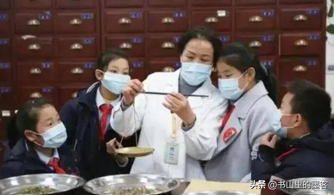 中医背把脉口诀大全_中医把脉口诀歌_中医把脉必背口诀
