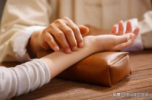 中医把脉必背口诀_中医把脉口诀歌_中医背把脉口诀大全