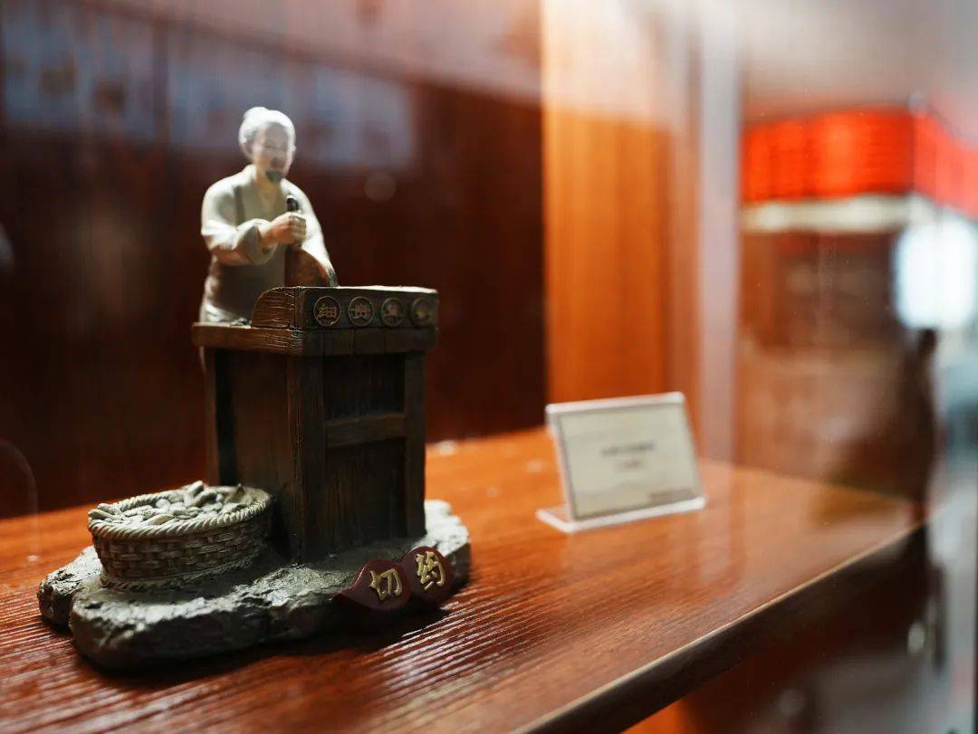 医药文化节标语_中医药健康文化知识角建设总结_医药文化的宣传画