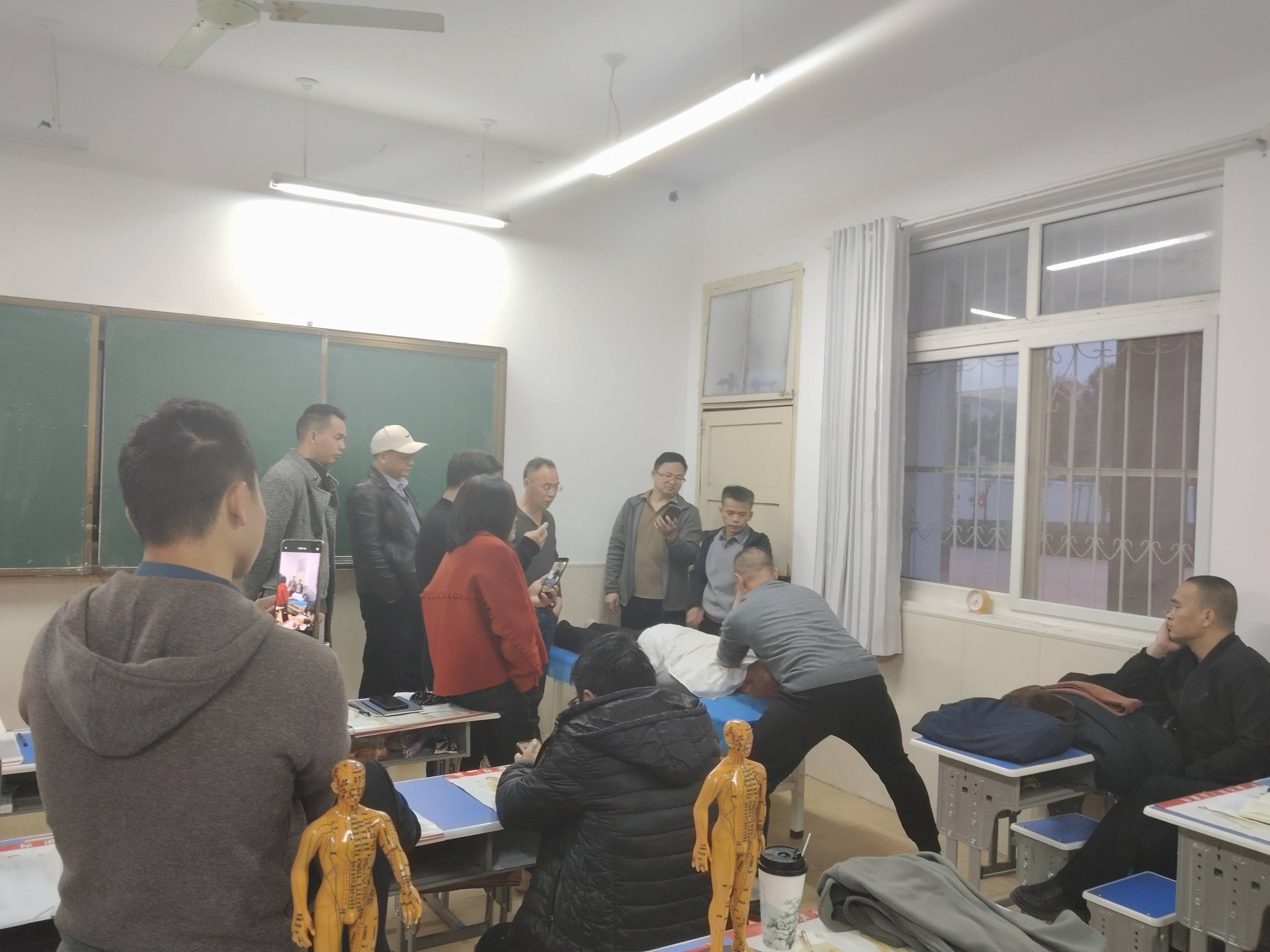 中医理疗培训学校排名_培训中医正规理疗学校有哪些_中医理疗培训正规学校哪里有