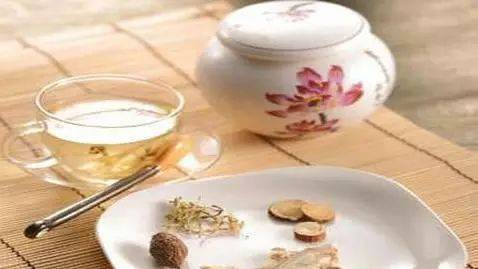 中医症状湿热肝胆阴虚_中医肝胆湿热的症状_肝胆湿热的中医论治